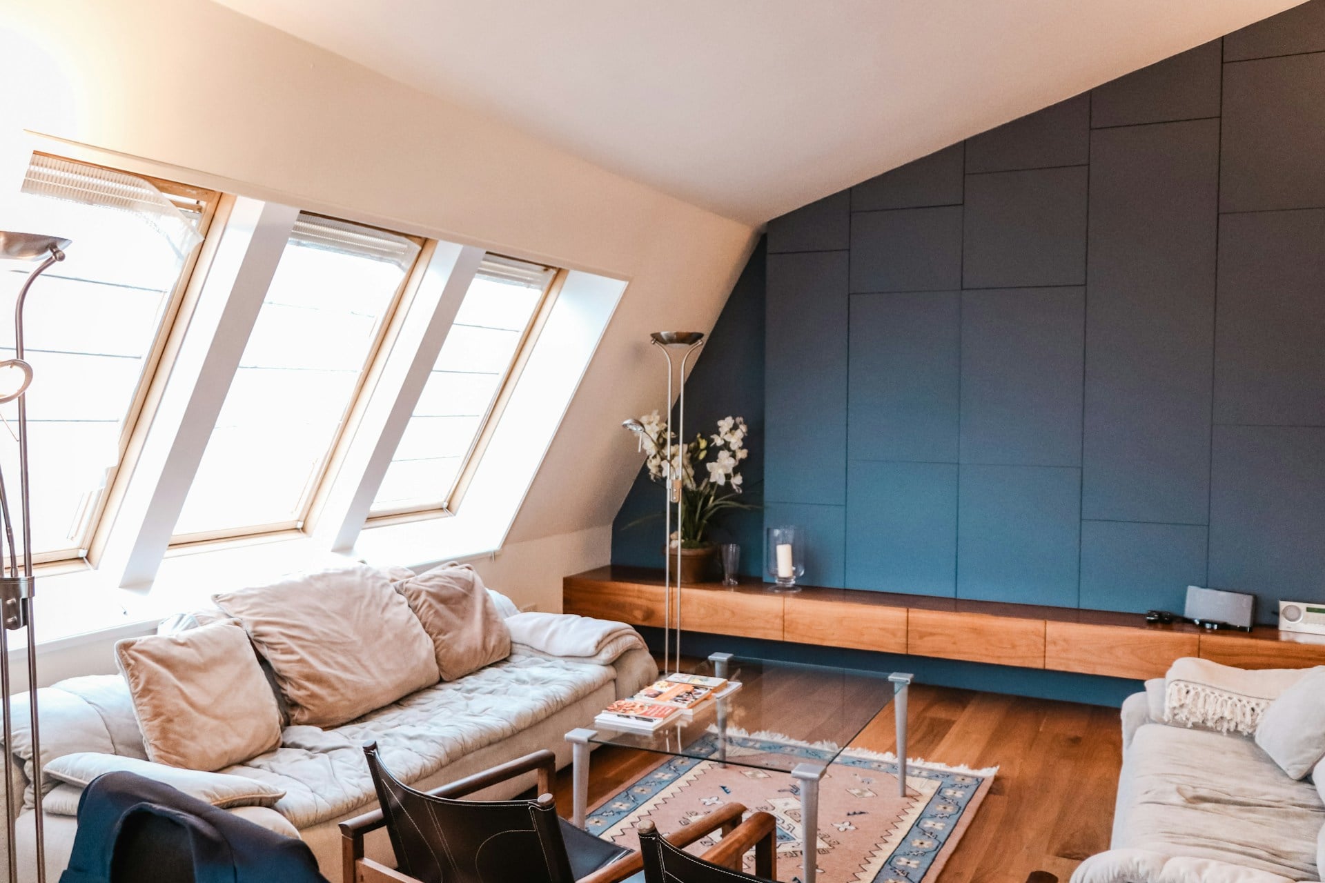 UCK Emlak - Kiralık emlak arama platformu arkaplan görseli